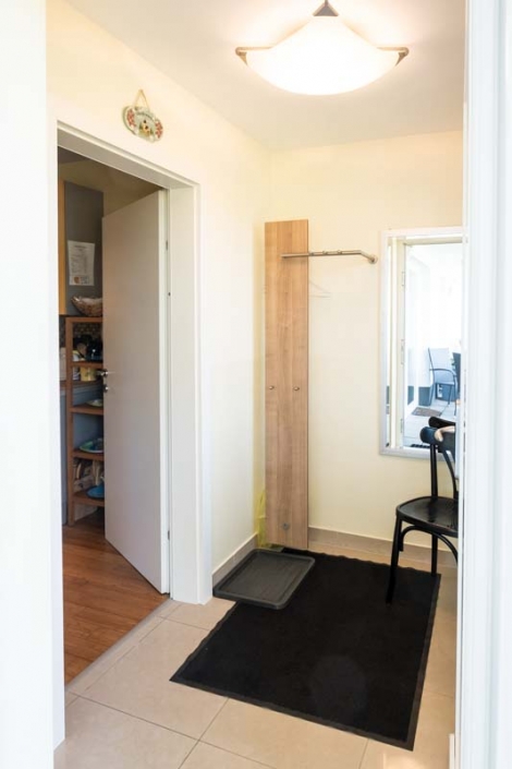 Eingang mit Garderobe Apartment 2